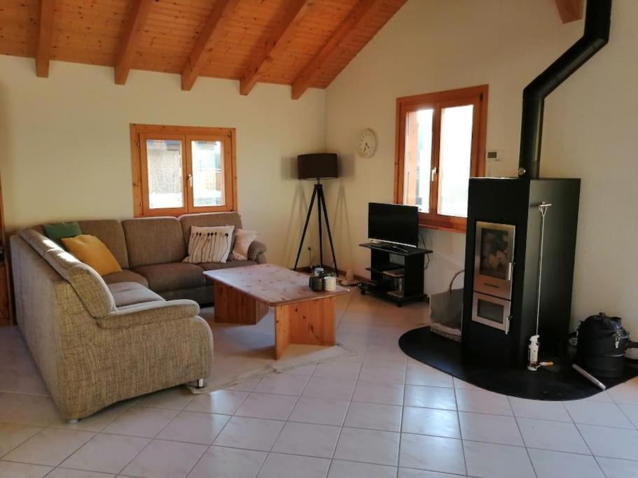 Confortable Chalet Avec Magnifique Vue En Gruyere. ชาร์มมี ภายนอก รูปภาพ