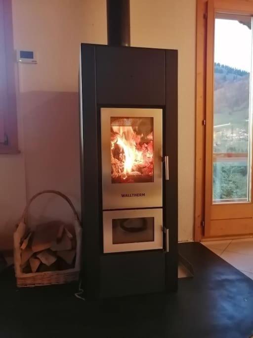 Confortable Chalet Avec Magnifique Vue En Gruyere. ชาร์มมี ภายนอก รูปภาพ
